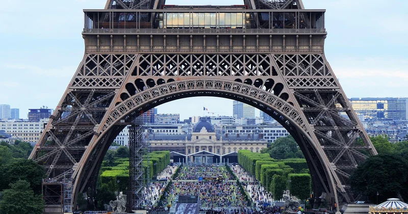 Les meilleurs endroits romantiques à Paris, vus par quelqu’un qui les a testés